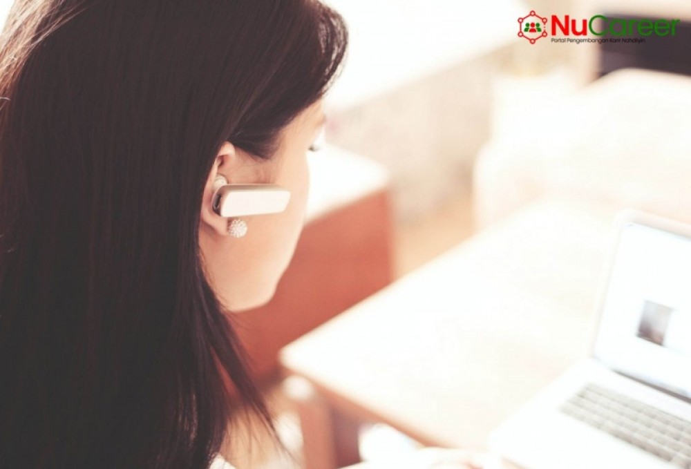 Bukan Cuma Modal Ngomong, Ini 10 Tips Jadi Customer Service Sukses | TopKarir.com